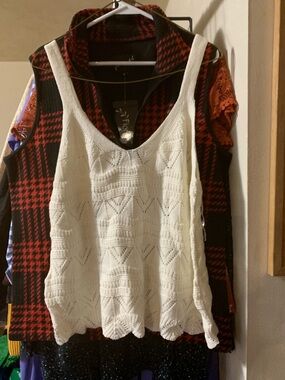 Crocheted Ivory Tank Top - Lightweight Knit Camisole. 2XL